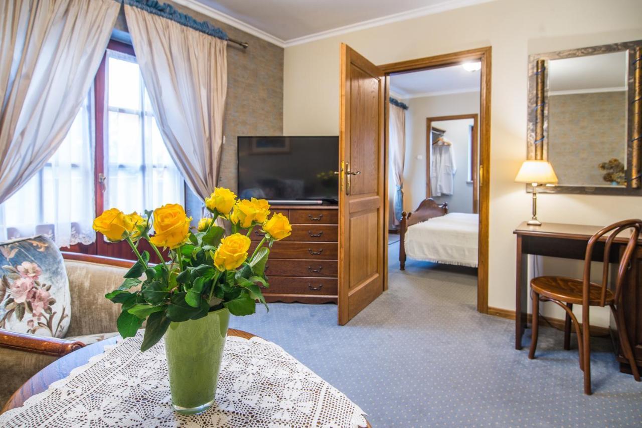 Hotel Dwa Ksiezyce 카지미에르즈 돌니 외부 사진
