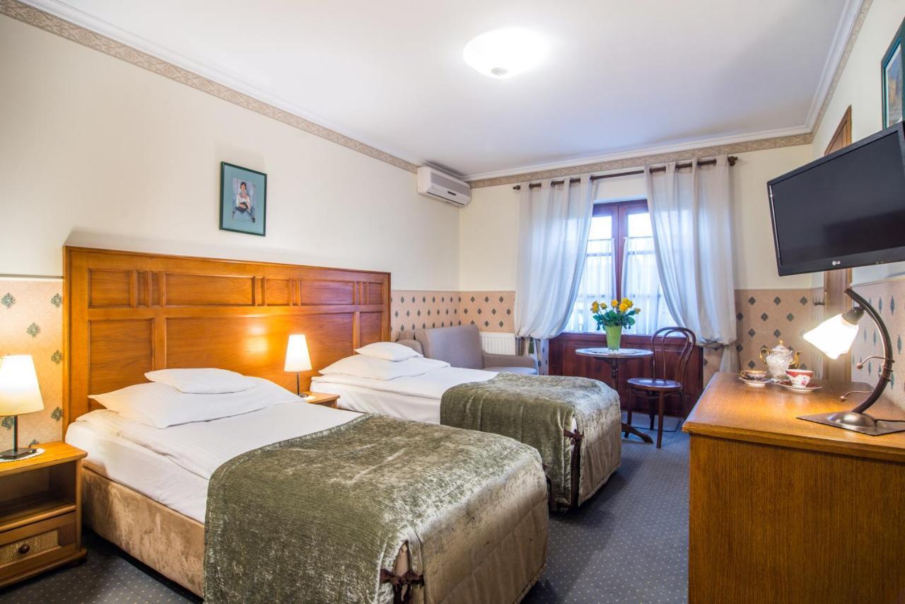 Hotel Dwa Ksiezyce 카지미에르즈 돌니 외부 사진