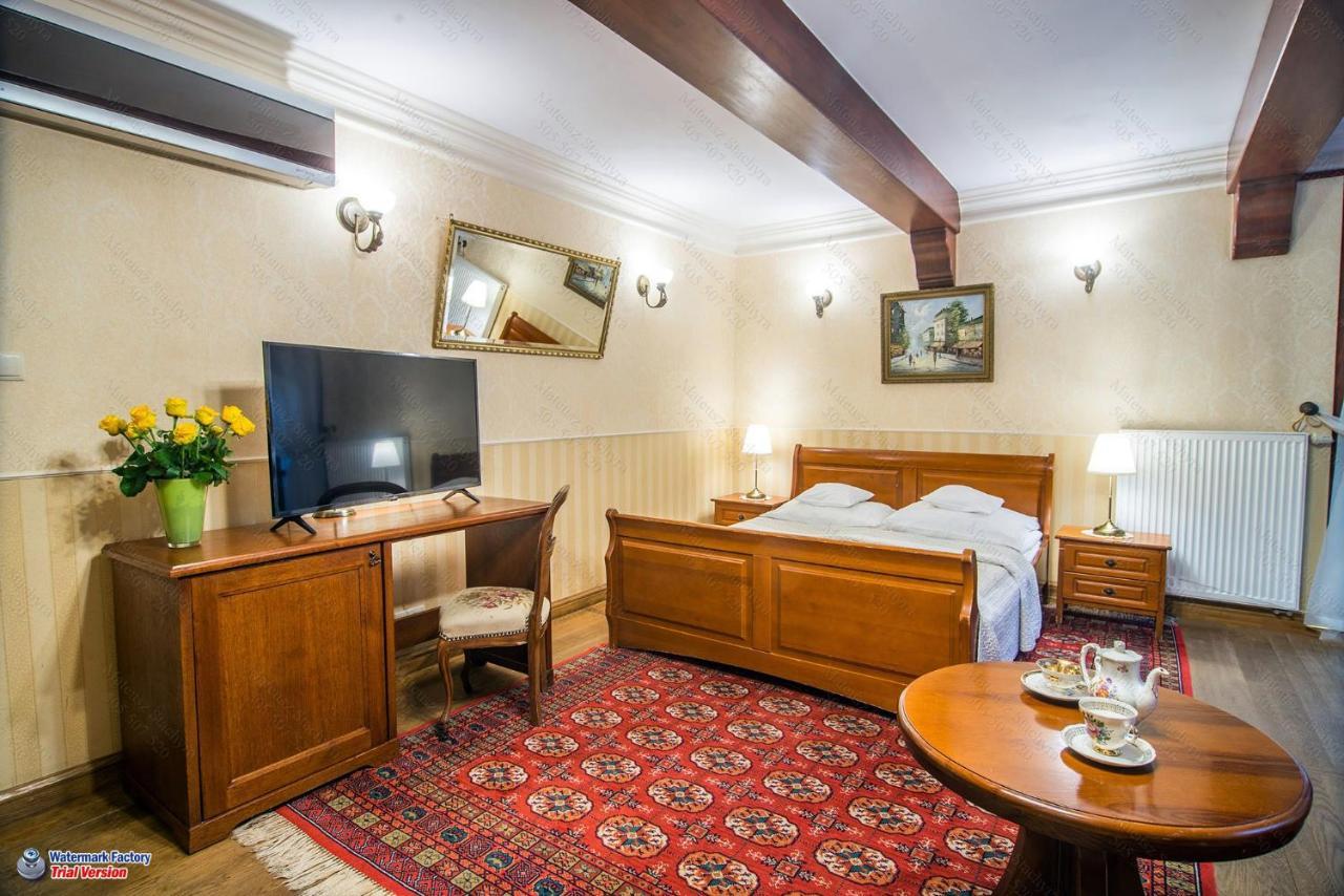 Hotel Dwa Ksiezyce 카지미에르즈 돌니 외부 사진