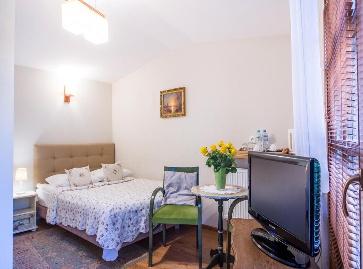 Hotel Dwa Ksiezyce 카지미에르즈 돌니 외부 사진